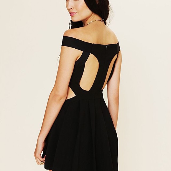 Black Sibling Bandeau Cocktail Dress Size 8 - Picture 2 of 7